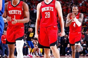 开云体育下载包含冲刺阶段欧超杯焦点战；休斯敦火箭豪取连胜；悬念犹存；临场指挥获称赞的词条